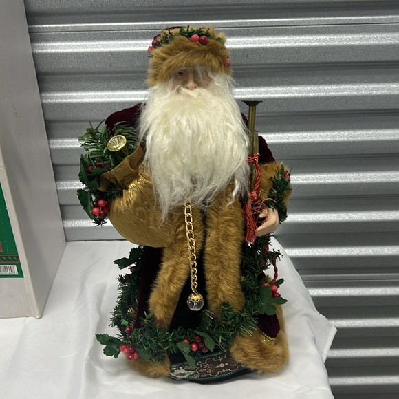 Anglican Father Christmas Figure - Picture 3 of 7